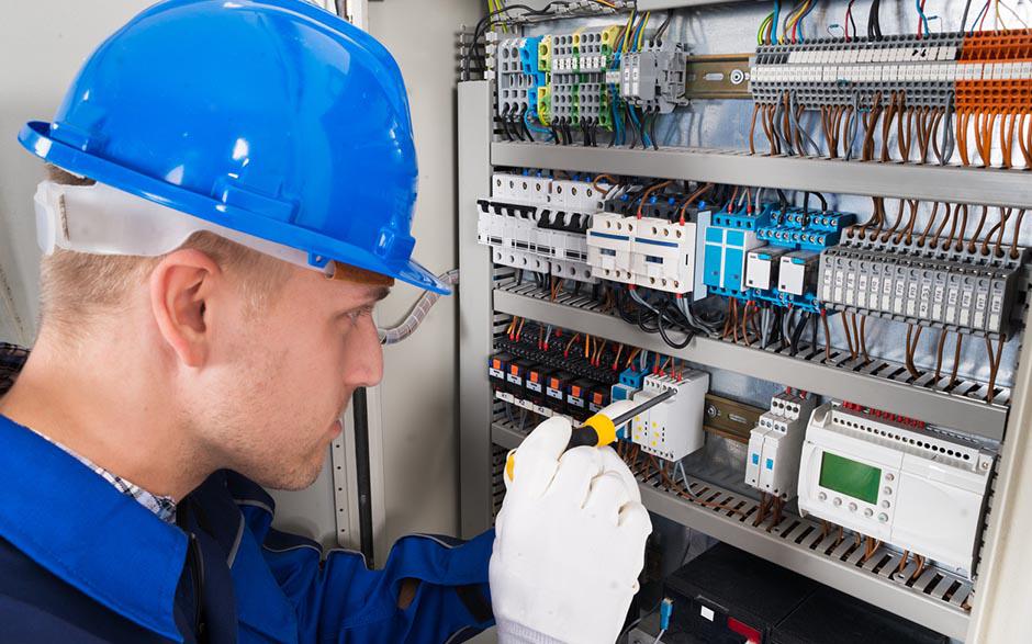 besoin d'un électricien Cergy
